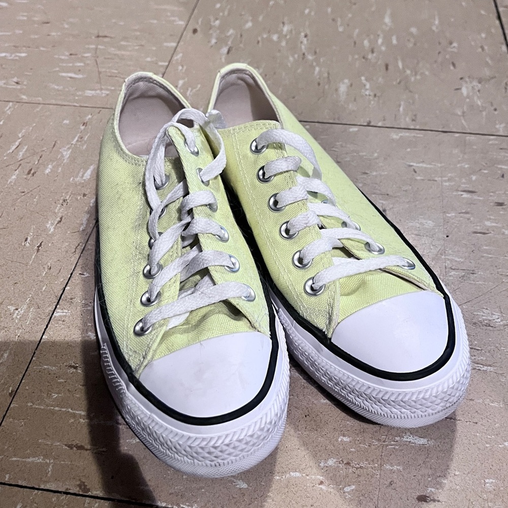 converse neon yellow 💛